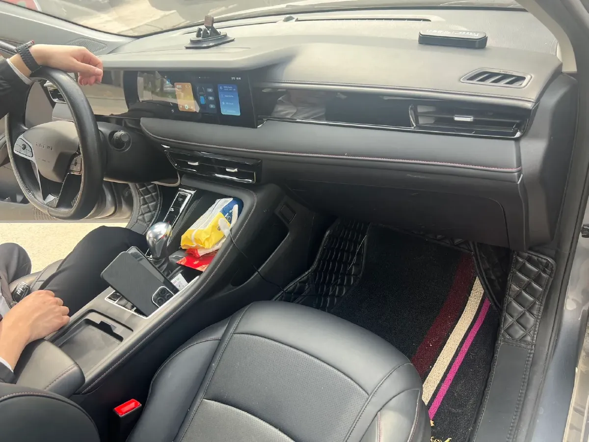 2023 Roewe i5 1.5L 129HP L4 CVT,autocango,china used car exporter,china ev exporter,chinese used car exporter,chinese used ev exporter