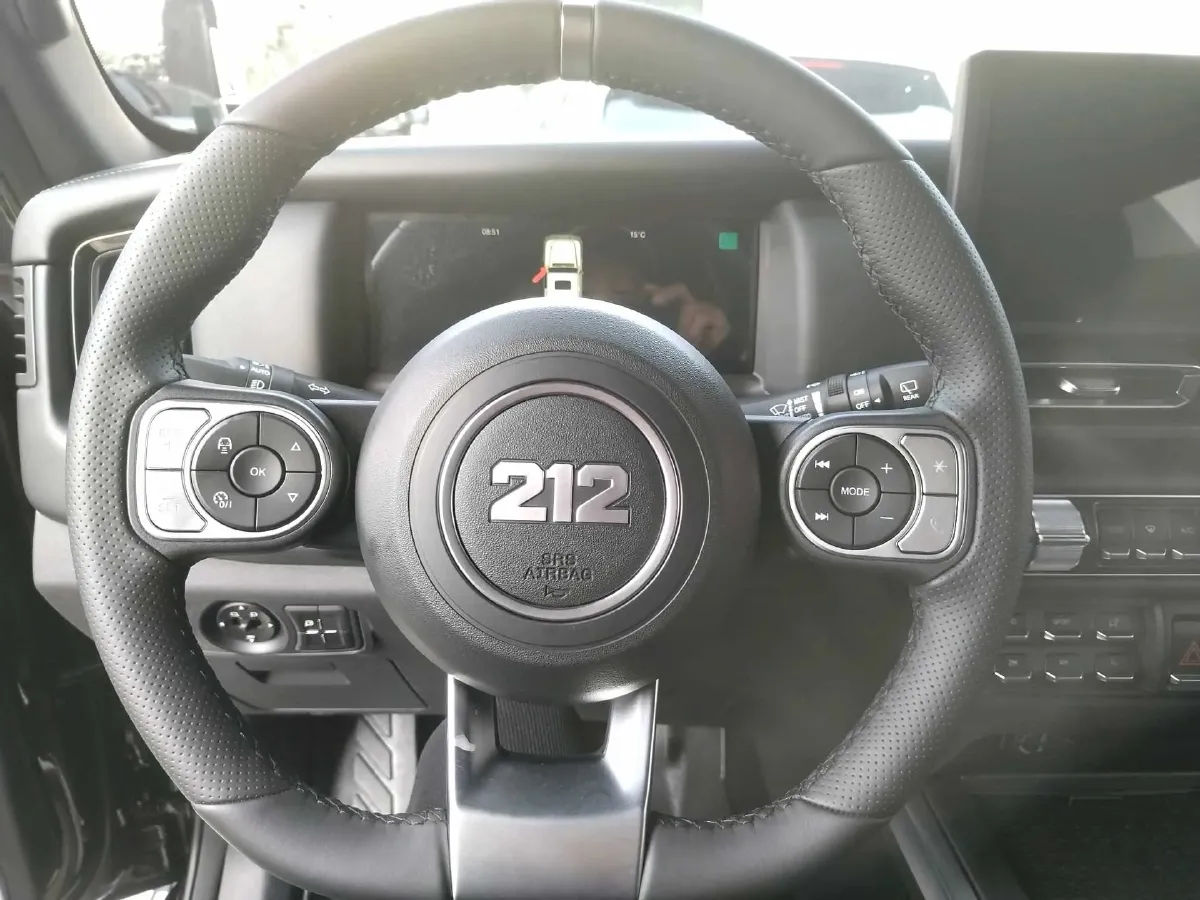 2025 212 212 T01 2.0T 252HP L4 8AT,autocango,china used car exporter,china ev exporter,chinese used car exporter,chinese used ev exporter