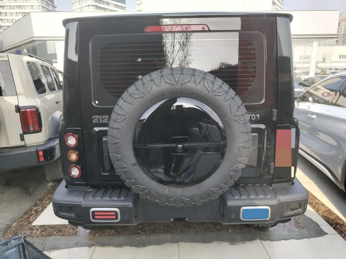 2025 212 212 T01 2.0T 252HP L4 8AT,autocango,china used car exporter,china ev exporter,chinese used car exporter,chinese used ev exporter