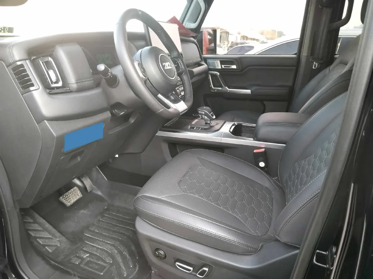 2025 212 212 T01 2.0T 252HP L4 8AT,autocango,china used car exporter,china ev exporter,chinese used car exporter,chinese used ev exporter