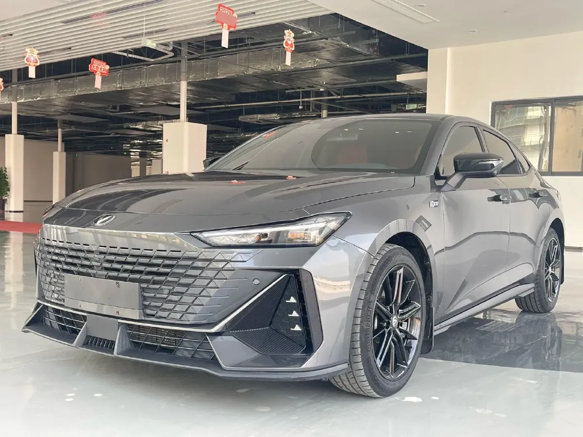 2023 ChangAn UNI-V iDD 1.5T 170HP L4 6TCT PHEV 18.4KWH,autocango,china used car exporter,china ev exporter,chinese used car exporter,chinese used ev exporter