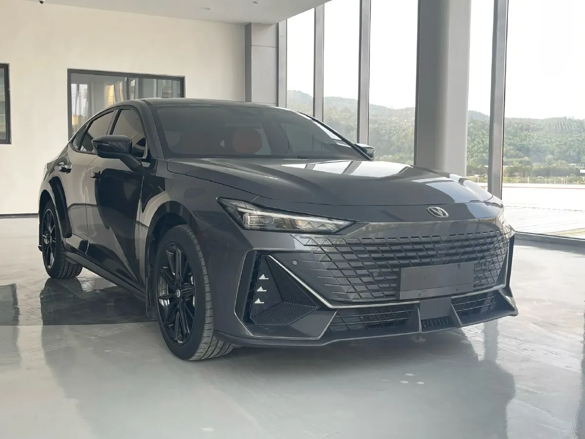 2023 ChangAn UNI-V iDD 1.5T 170HP L4 6TCT PHEV 18.4KWH,autocango,china used car exporter,china ev exporter,chinese used car exporter,chinese used ev exporter