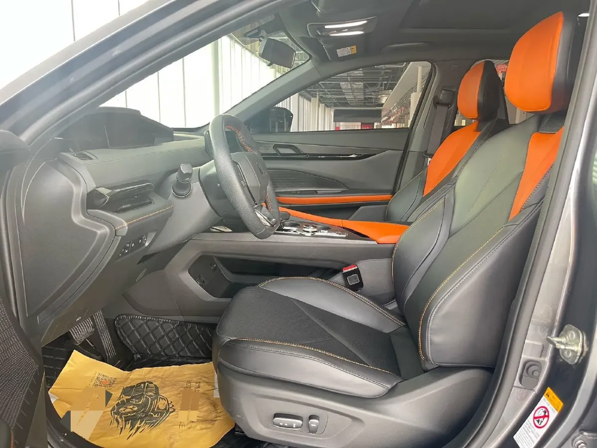 2023 ChangAn UNI-V iDD 1.5T 170HP L4 6TCT PHEV 18.4KWH,autocango,china used car exporter,china ev exporter,chinese used car exporter,chinese used ev exporter