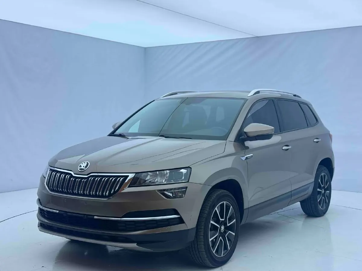 2021 Skoda Karoq 1.4T 150HP L4 7DCT,autocango,china used car exporter,china ev exporter,chinese used car exporter,chinese used ev exporter