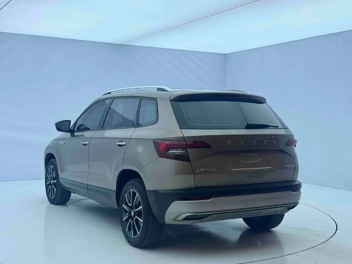 2021 Skoda Karoq 1.4T 150HP L4 7DCT,autocango,china used car exporter,china ev exporter,chinese used car exporter,chinese used ev exporter