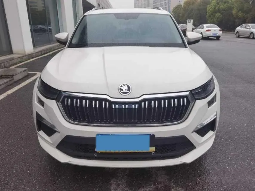 2022 Skoda Kodiak 2.0T 186HP L4 7DCT,autocango,china used car exporter,china ev exporter,chinese used car exporter,chinese used ev exporter