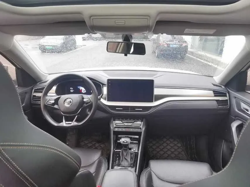 2022 Skoda Kodiak 2.0T 186HP L4 7DCT,autocango,china used car exporter,china ev exporter,chinese used car exporter,chinese used ev exporter