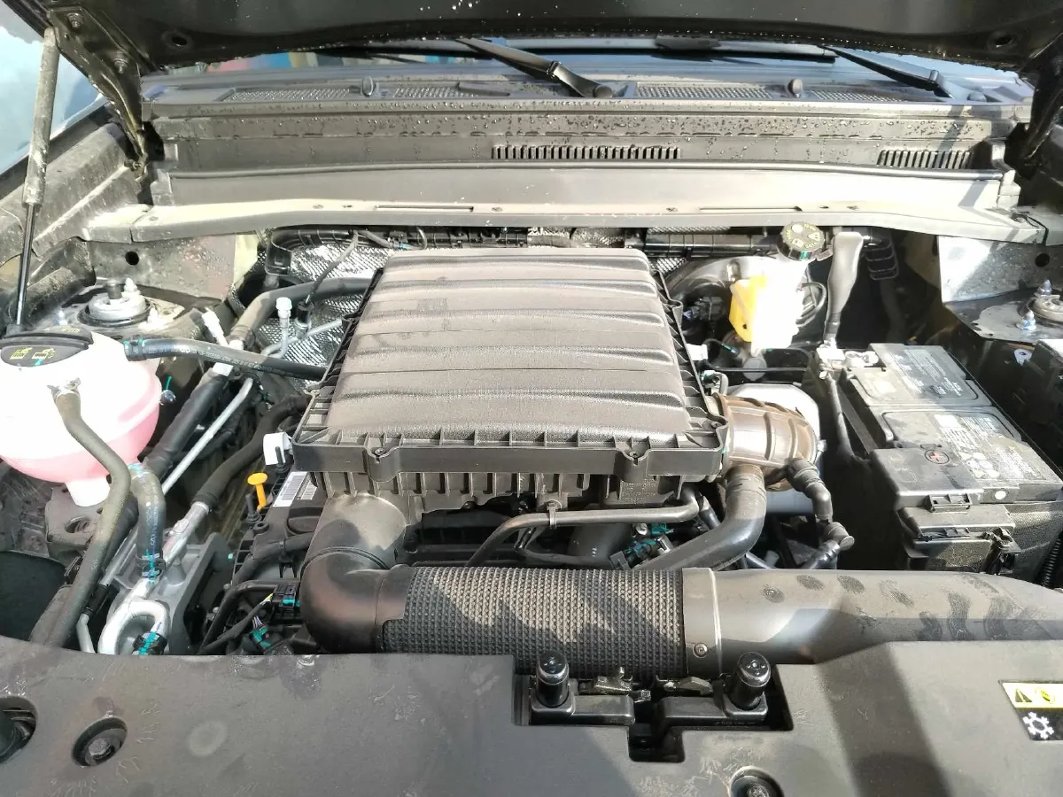 2025 Jetour Traveller 1.5T 184HP L4 7DCT,autocango,china used car exporter,china ev exporter,chinese used car exporter,chinese used ev exporter