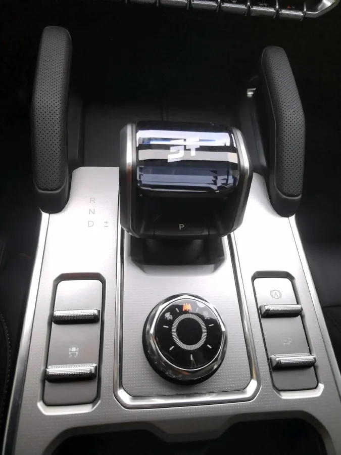 2025 Jetour Traveller 1.5T 184HP L4 7DCT,autocango,china used car exporter,china ev exporter,chinese used car exporter,chinese used ev exporter