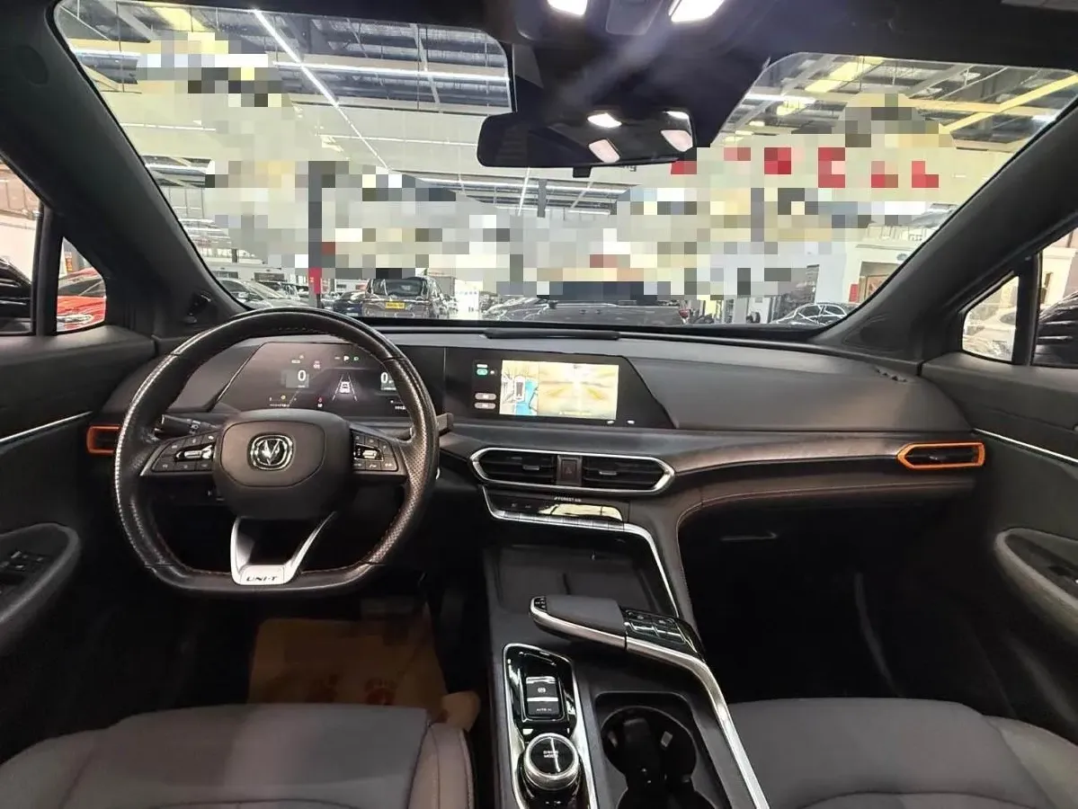 2022 ChangAn UNI-T 1.5T 188HP L4 7DCT,autocango,china used car exporter,china ev exporter,chinese used car exporter,chinese used ev exporter