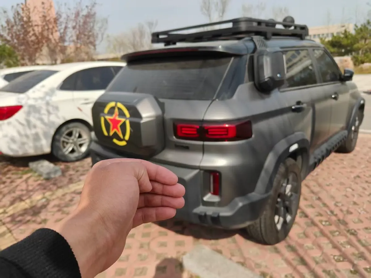 2025 Geely Cowboy 1.5T 181HP L4 7DCT,autocango,china used car exporter,china ev exporter,chinese used car exporter,chinese used ev exporter