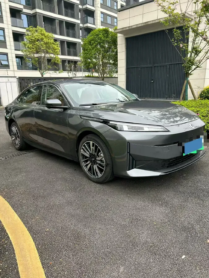 2024 ChangAn QiYuan A05 1.5L 110HP L4 E-CVT PHEV 18.99KWH,autocango,china used car exporter,china ev exporter,chinese used car exporter,chinese used ev exporter