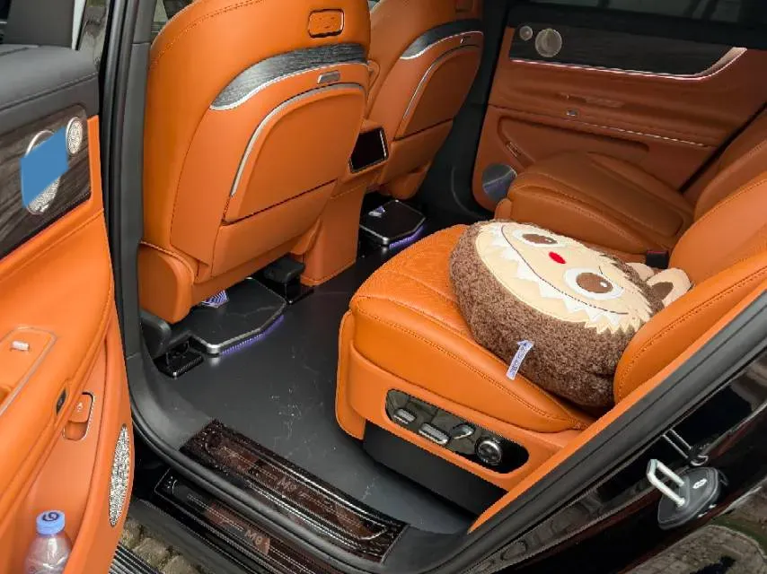 2025 AITO AITO M9 REEV 160HP REEV 52KWH,autocango,china used car exporter,china ev exporter,chinese used car exporter,chinese used ev exporter