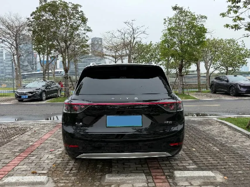 2025 AITO AITO M9 REEV 160HP REEV 52KWH,autocango,china used car exporter,china ev exporter,chinese used car exporter,chinese used ev exporter