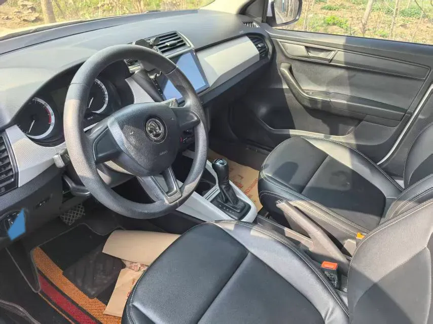 2017 Skoda Fabia 1.4L 90HP L4 6AT,autocango,china used car exporter,china ev exporter,chinese used car exporter,chinese used ev exporter