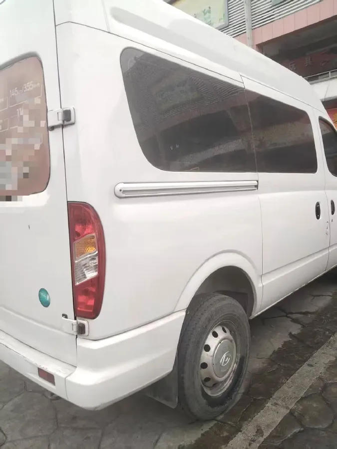 2021 MAXUS XinTu V80 2.0T 127HP L4 6MT,autocango,china used car exporter,china ev exporter,chinese used car exporter,chinese used ev exporter