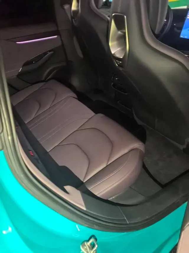 2024 MI SU7 BEV 73.6KWH,autocango,china used car exporter,china ev exporter,chinese used car exporter,chinese used ev exporter