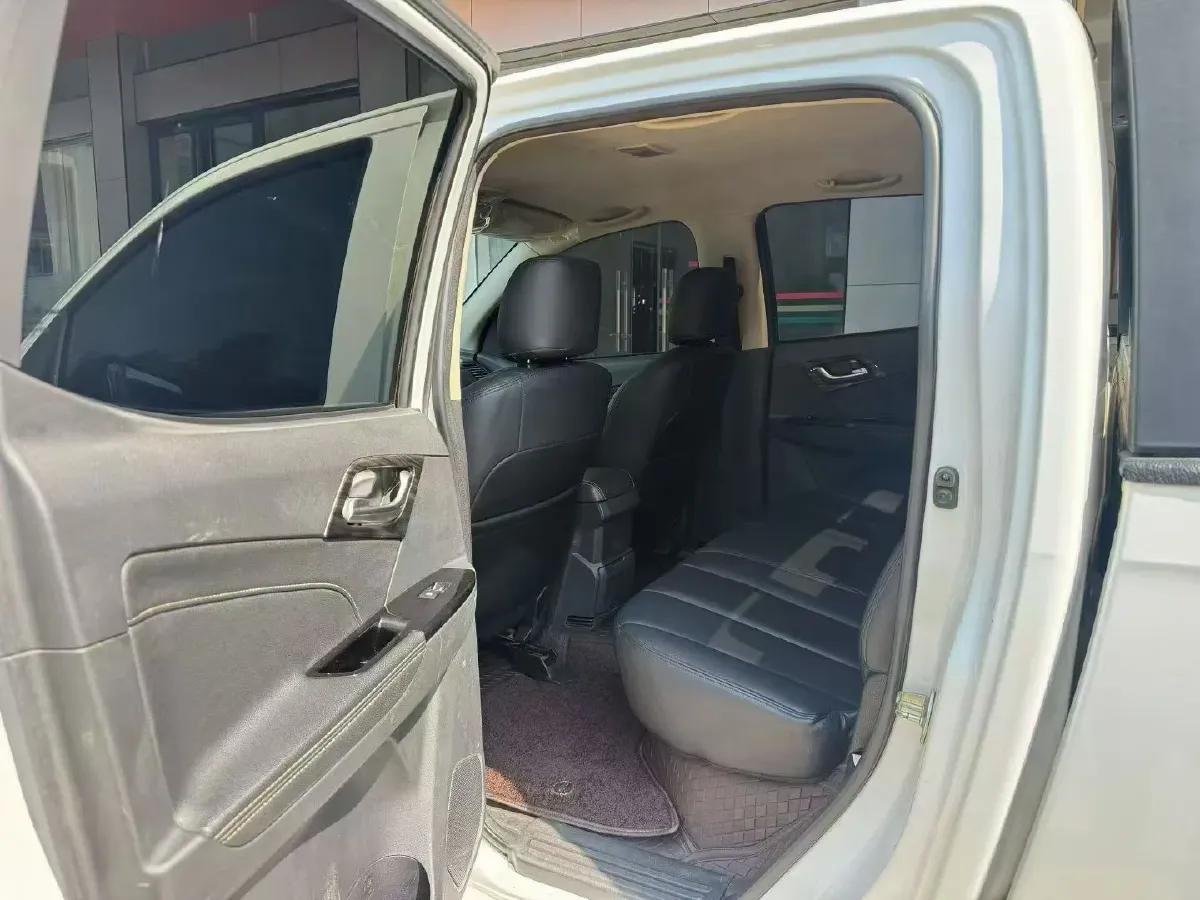 2020 Isuzu LingTuo 2.5T 150HP L4 6MT,autocango,china used car exporter,china ev exporter,chinese used car exporter,chinese used ev exporter