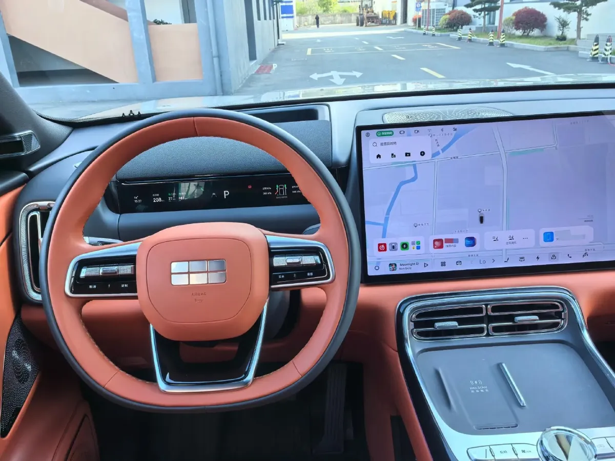 2025 Volkswagen Tiguan L 2.0T 220HP L4 7DCT,autocango,china used car exporter,china ev exporter,chinese used car exporter,chinese used ev exporter