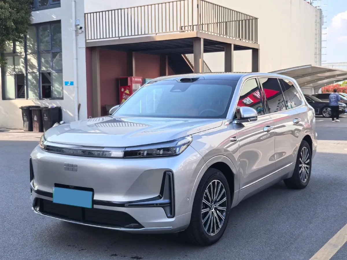 2025 Volkswagen Tiguan L 2.0T 220HP L4 7DCT,autocango,china used car exporter,china ev exporter,chinese used car exporter,chinese used ev exporter