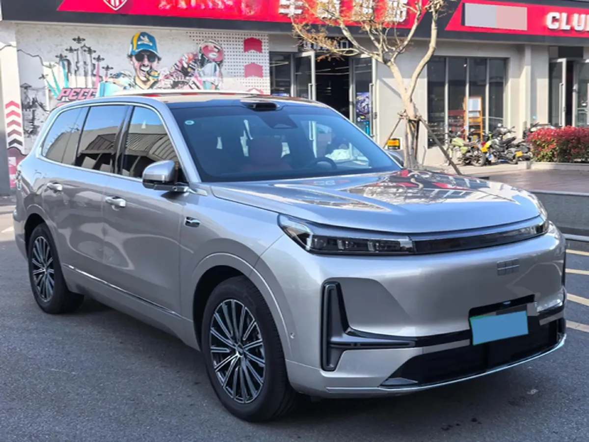 2025 Volkswagen Tiguan L 2.0T 220HP L4 7DCT,autocango,china used car exporter,china ev exporter,chinese used car exporter,chinese used ev exporter