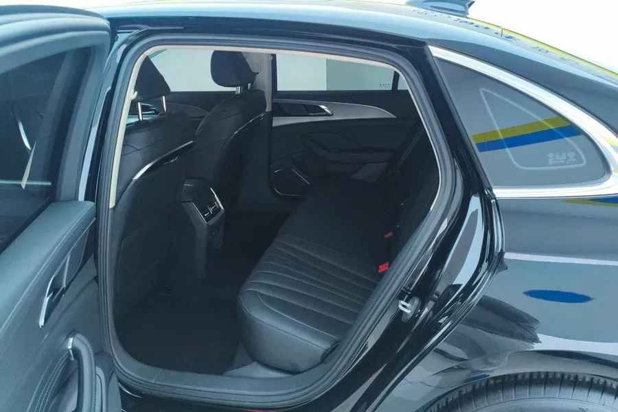 2024 HongQi H5 1.5T 169HP L4 7DCT,autocango,china used car exporter,china ev exporter,chinese used car exporter,chinese used ev exporter