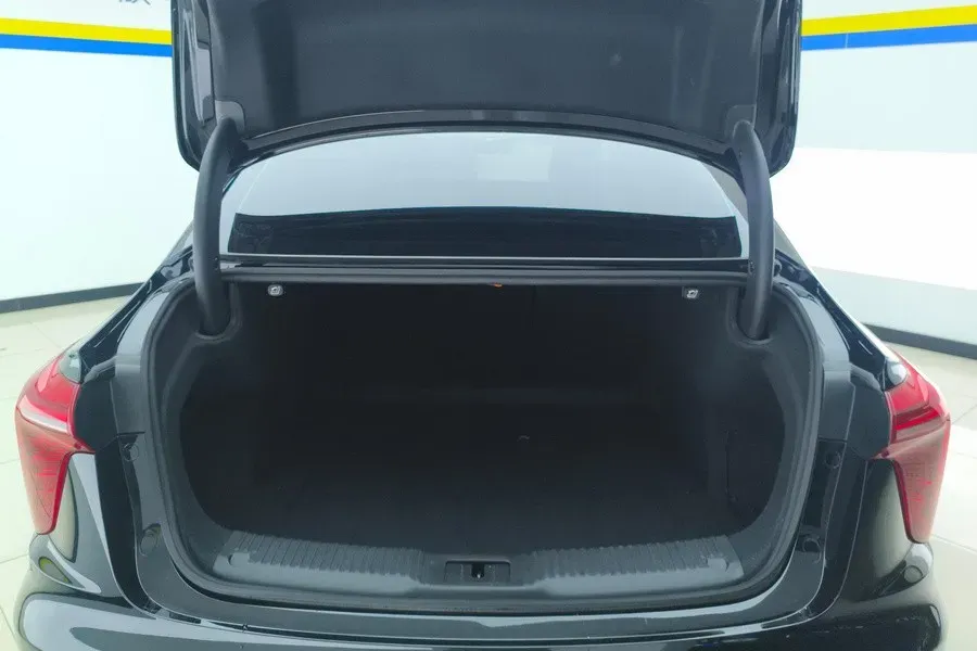 2024 HongQi H5 1.5T 169HP L4 7DCT,autocango,china used car exporter,china ev exporter,chinese used car exporter,chinese used ev exporter