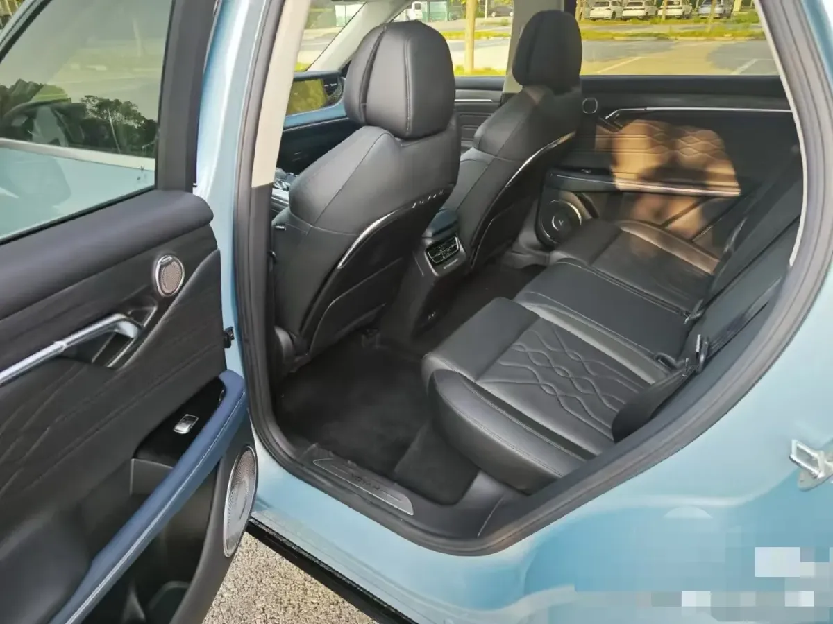 2021 Voyah FREE Range Extended 109HP REEV 33KWH,autocango,china used car exporter,china ev exporter,chinese used car exporter,chinese used ev exporter