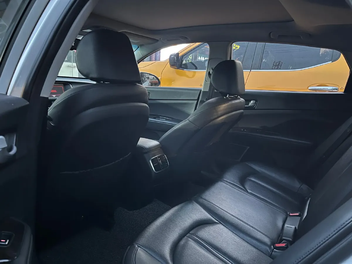 2016 Kia K5 1.6T 180HP L4 7DCT,autocango,china used car exporter,china ev exporter,chinese used car exporter,chinese used ev exporter