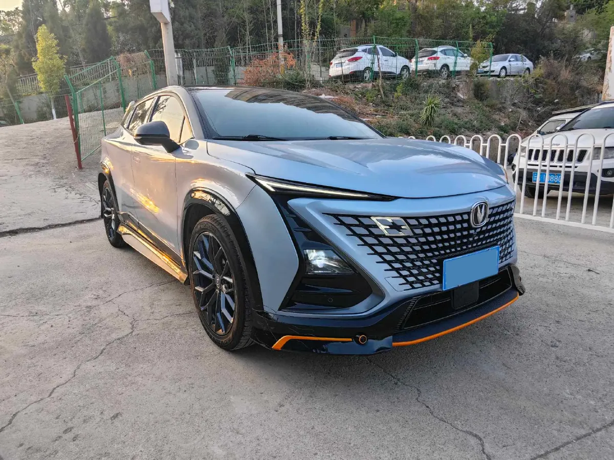 2022 ChangAn UNI-T 1.5T 188HP L4 7DCT,autocango,china used car exporter,china ev exporter,chinese used car exporter,chinese used ev exporter