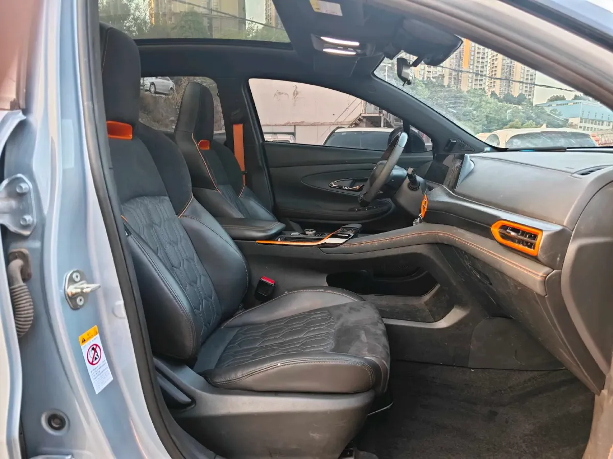 2022 ChangAn UNI-T 1.5T 188HP L4 7DCT,autocango,china used car exporter,china ev exporter,chinese used car exporter,chinese used ev exporter