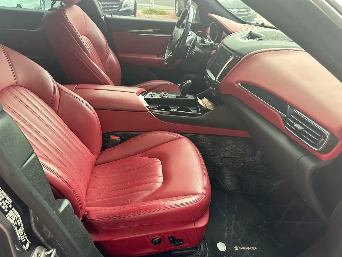 2018 Maserati Levante 3.0T 350HP V6 8AT,autocango,china used car exporter,china ev exporter,chinese used car exporter,chinese used ev exporter