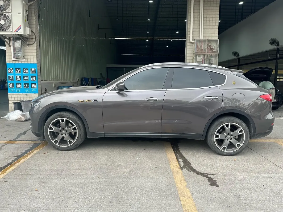 2018 Maserati Levante 3.0T 350HP V6 8AT,autocango,china used car exporter,china ev exporter,chinese used car exporter,chinese used ev exporter