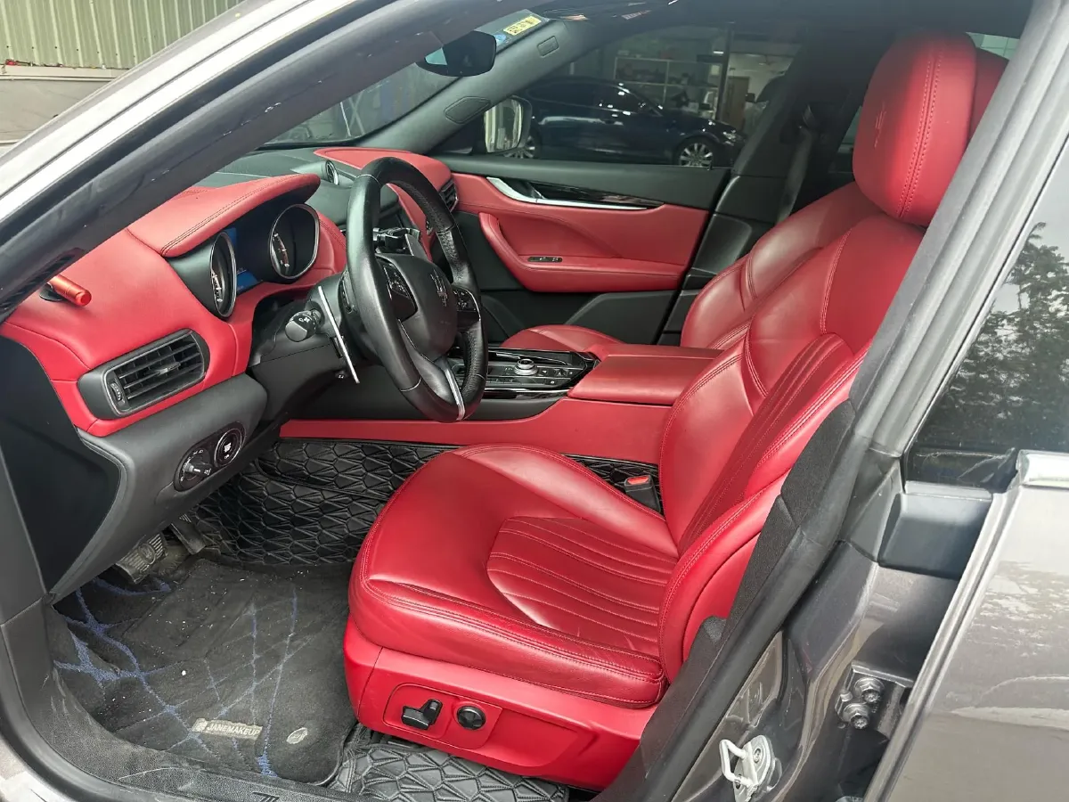 2018 Maserati Levante 3.0T 350HP V6 8AT,autocango,china used car exporter,china ev exporter,chinese used car exporter,chinese used ev exporter