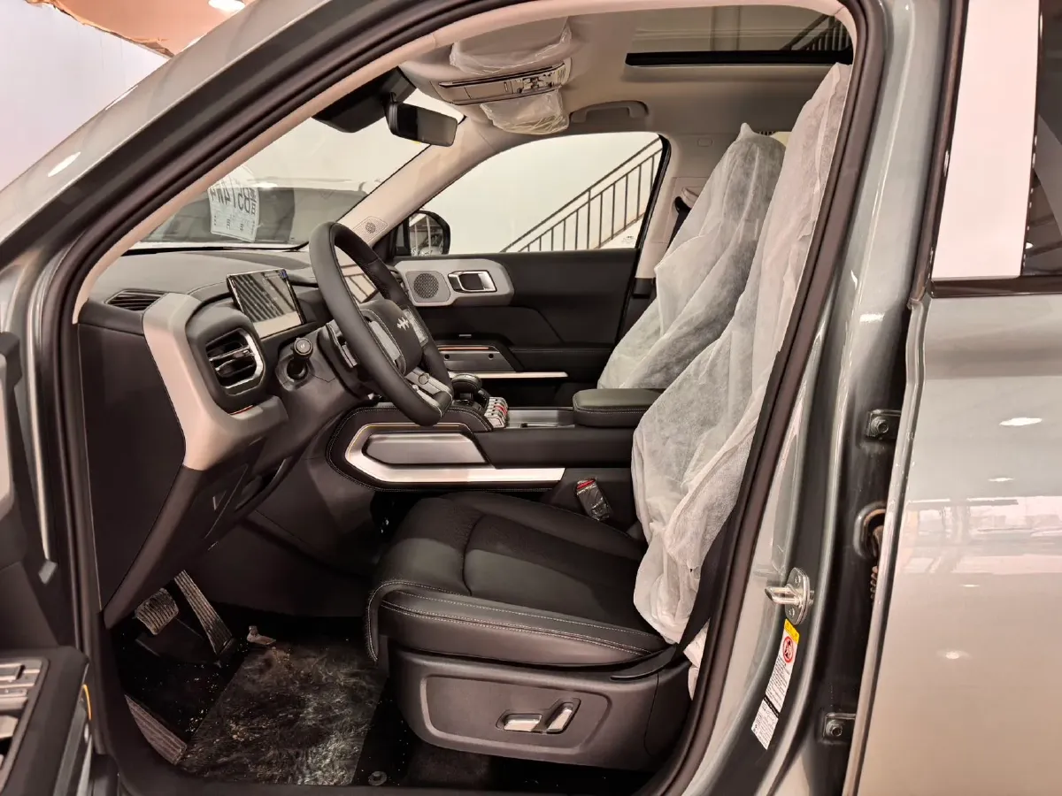 2025 FangChengBao Tai 3 BEV,autocango,china used car exporter,china ev exporter,chinese used car exporter,chinese used ev exporter