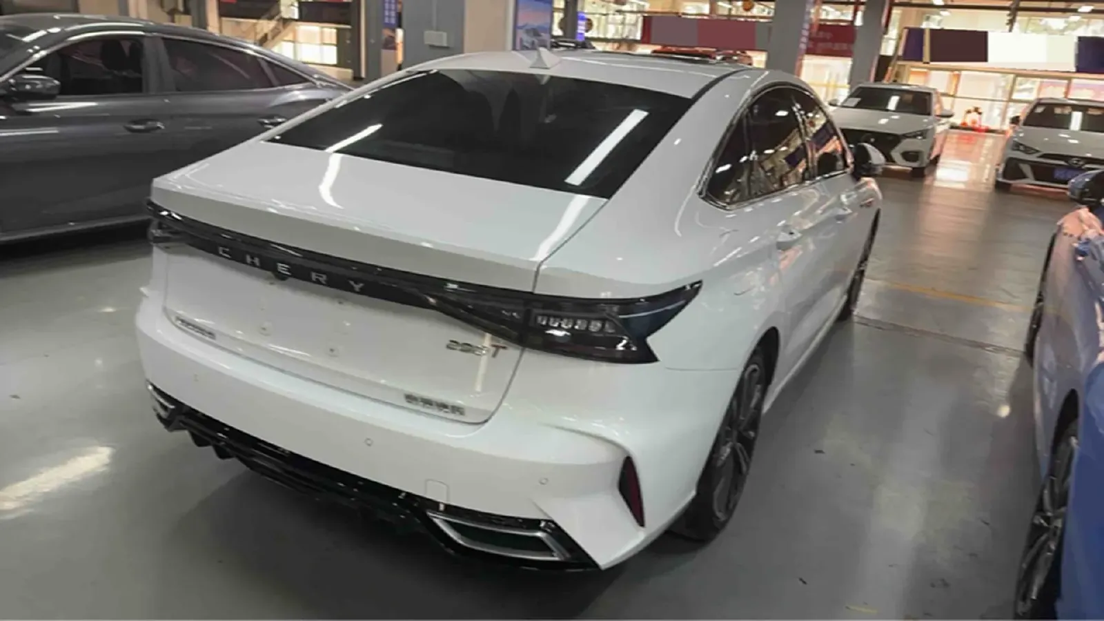 2022 Chery Arrizo 8 1.6T 197HP L4 7DCT,autocango,china used car exporter,china ev exporter,chinese used car exporter,chinese used ev exporter