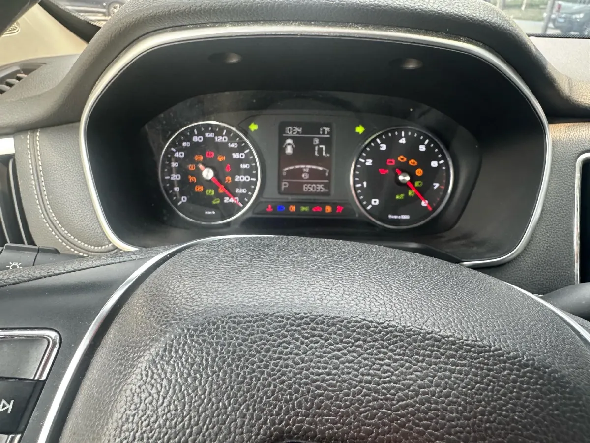 2018 Roewe RX5 1.5T 169HP L4 7DCT,autocango,china used car exporter,china ev exporter,chinese used car exporter,chinese used ev exporter