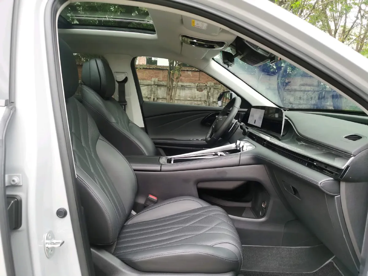 2023 Exceed RX 2.0T 261HP L4 7DCT,autocango,china used car exporter,china ev exporter,chinese used car exporter,chinese used ev exporter