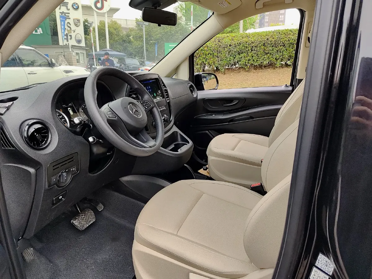 2023 Mercedes-Benz Vito 2.0T 211HP L4 9AT,autocango,china used car exporter,china ev exporter,chinese used car exporter,chinese used ev exporter