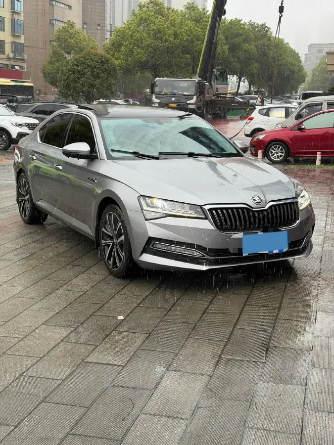 2022 Skoda Superb 1.4T 150HP L4 7DCT,autocango,china used car exporter,china ev exporter,chinese used car exporter,chinese used ev exporter
