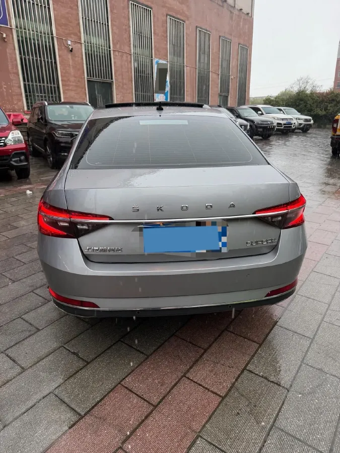 2022 Skoda Superb 1.4T 150HP L4 7DCT,autocango,china used car exporter,china ev exporter,chinese used car exporter,chinese used ev exporter