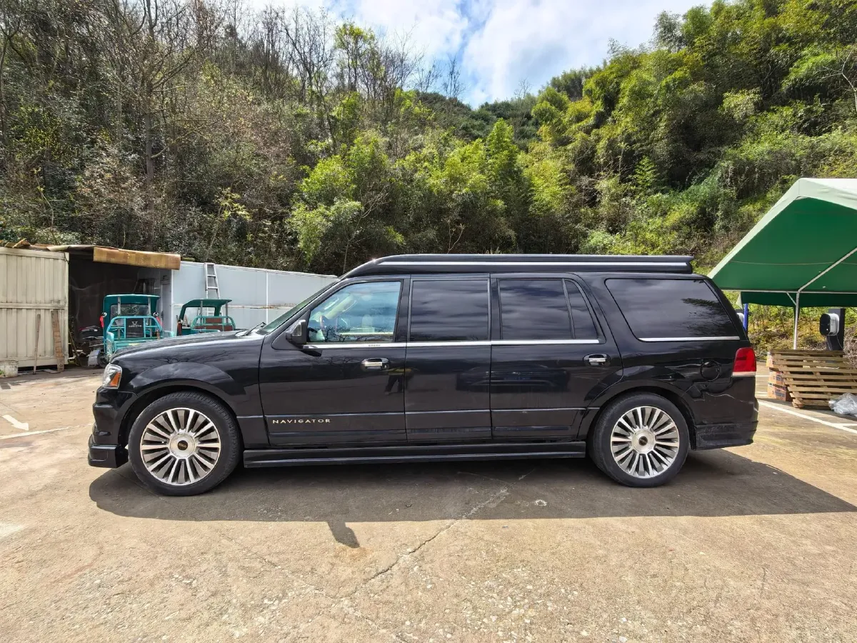2016 Lincoln Navigator 3.5T 355HP V6 6AT,autocango,china used car exporter,china ev exporter,chinese used car exporter,chinese used ev exporter