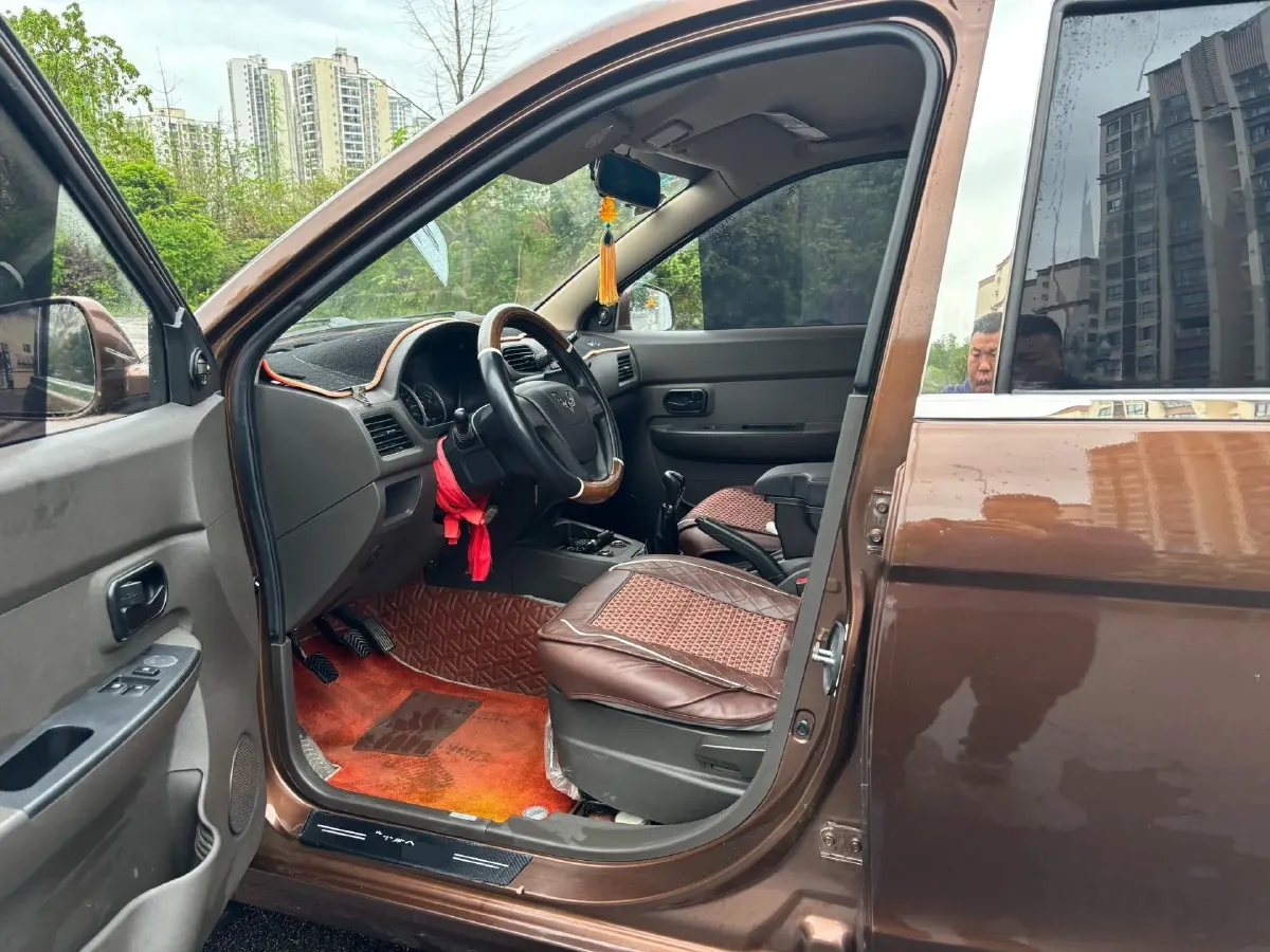 2018 WuLing HongGuang 1.2L 82HP L4 5MT,autocango,china used car exporter,china ev exporter,chinese used car exporter,chinese used ev exporter