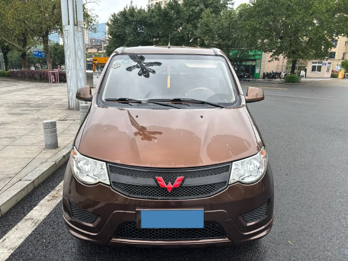 2018 WuLing HongGuang 1.2L 82HP L4 5MT,autocango,china used car exporter,china ev exporter,chinese used car exporter,chinese used ev exporter