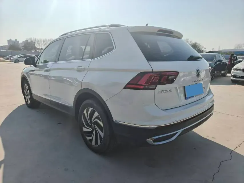 2023 Volkswagen Tiguan L 1.5T 160HP L4 7DCT,autocango,china used car exporter,china ev exporter,chinese used car exporter,chinese used ev exporter