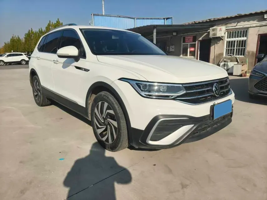 2023 Volkswagen Tiguan L 1.5T 160HP L4 7DCT,autocango,china used car exporter,china ev exporter,chinese used car exporter,chinese used ev exporter