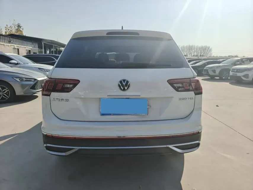 2023 Volkswagen Tiguan L 1.5T 160HP L4 7DCT,autocango,china used car exporter,china ev exporter,chinese used car exporter,chinese used ev exporter