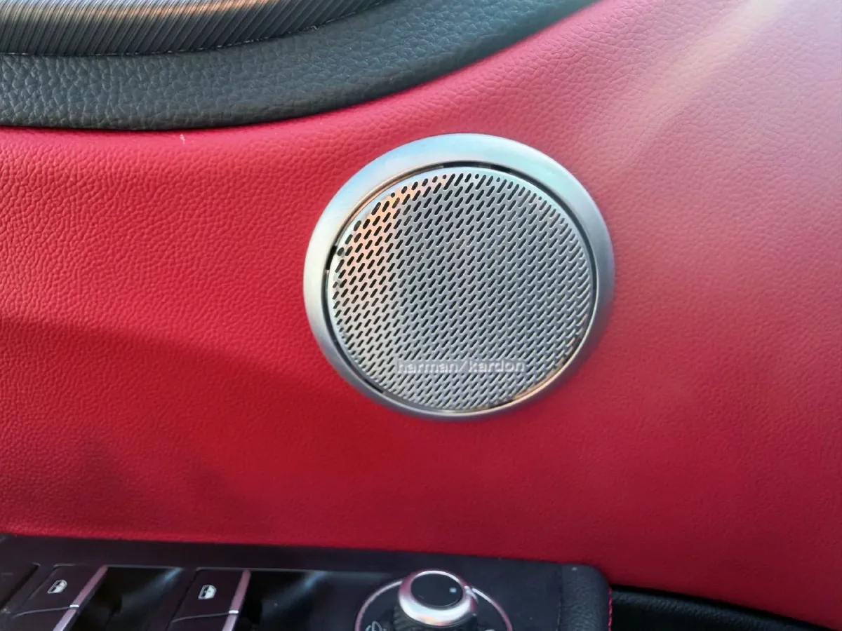 2021 Alfa Romeo Giulia 2.0T 280HP L4 8AT,autocango,china used car exporter,china ev exporter,chinese used car exporter,chinese used ev exporter