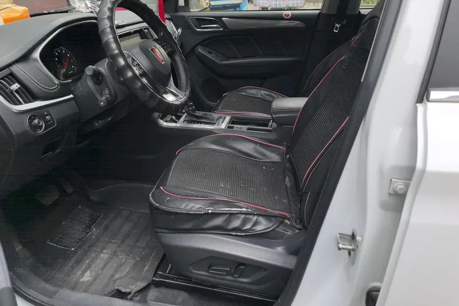 2019 Roewe i6 1.5T 169HP L4 7DCT,autocango,china used car exporter,china ev exporter,chinese used car exporter,chinese used ev exporter