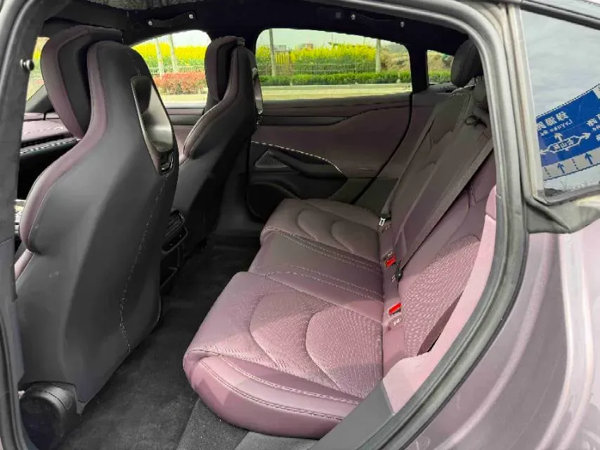 2024 MI SU7 BEV 101KWH,autocango,china used car exporter,china ev exporter,chinese used car exporter,chinese used ev exporter